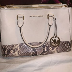 Micheal Kors snakeskin Handbag